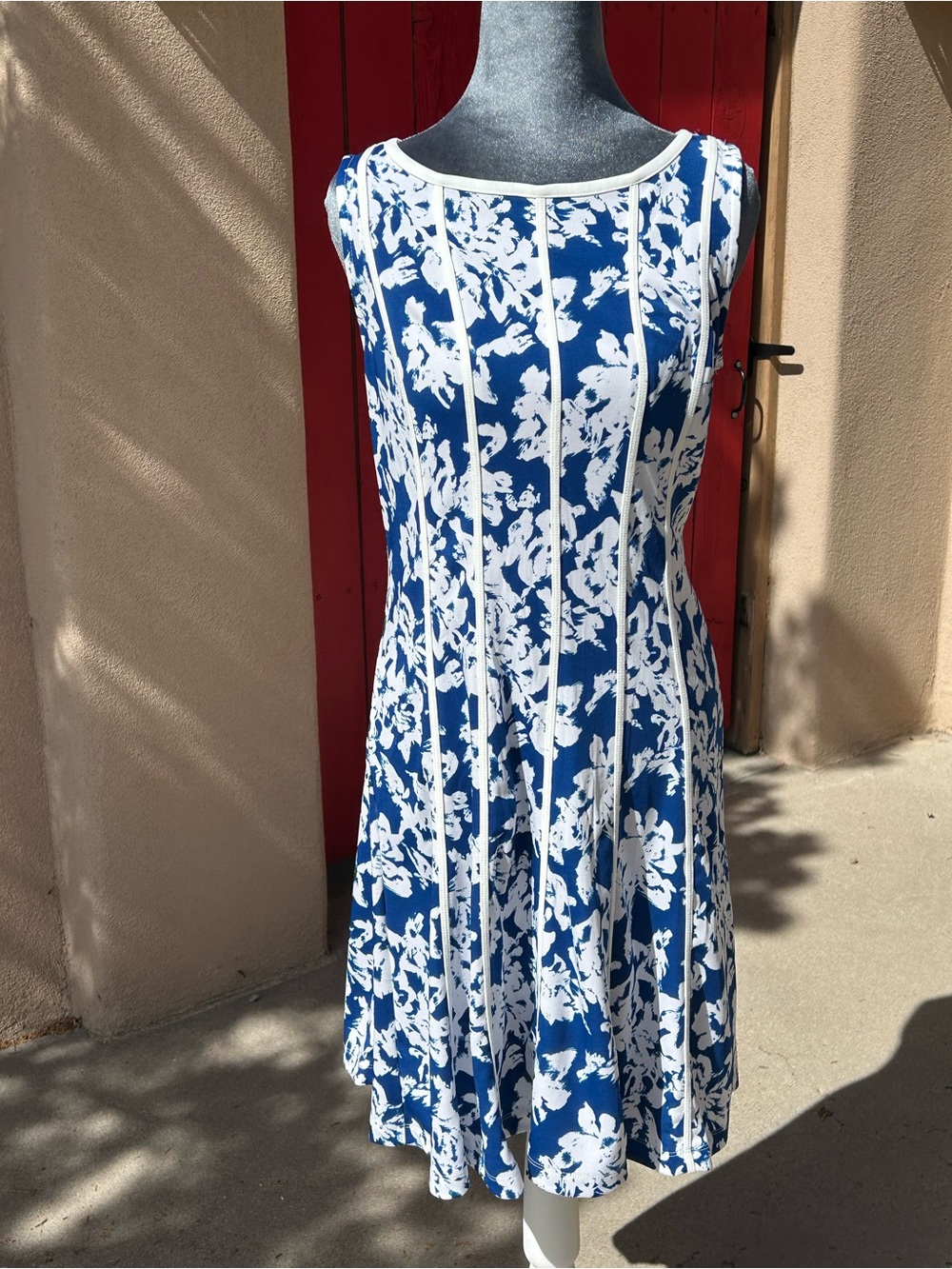 Ann Taylor Sleeveless Blue & White Floral Fit-and-Flare Dress